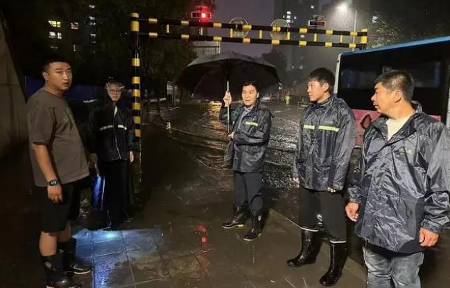 沈河区|千余名防汛人员彻夜坚守岗位